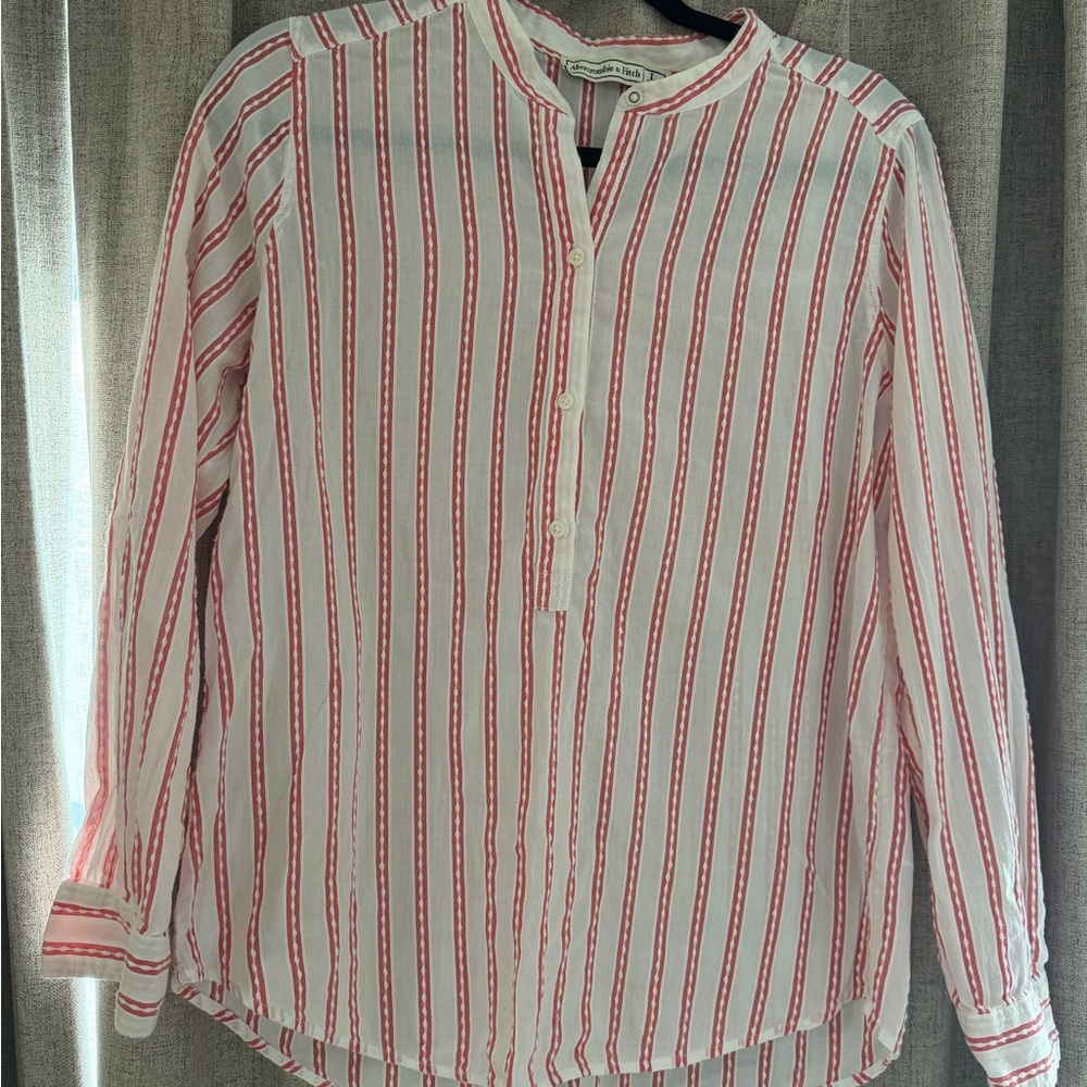 Abercrombie & Fitch White Button-Front Shirt with Red Stripes